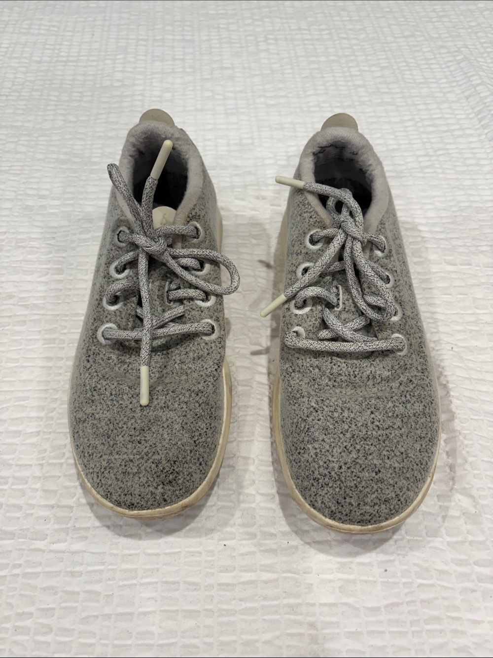 All birds women’s Merino Wool Lace-Up Sneakers
Size W 9